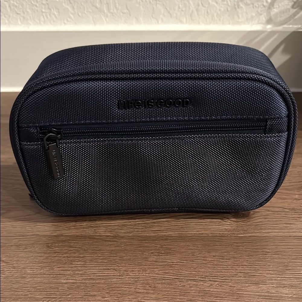 NWOT Life is Good Navy Blue Men's Travel Bag